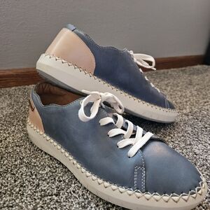 Pinkilonos Blue and Tan Women's Sneakers